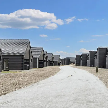 8 Person In Romo-by Traum Kongsmark